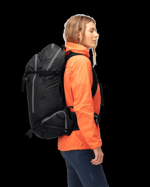 Norrona Unisex Lyngen 40l Pak Kaviaar Zwart