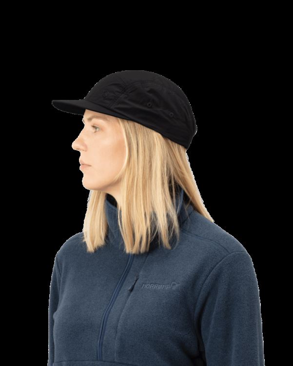 Norrona Unisex Tech Cap Met Vijf Panelen Kaviaar Zwart