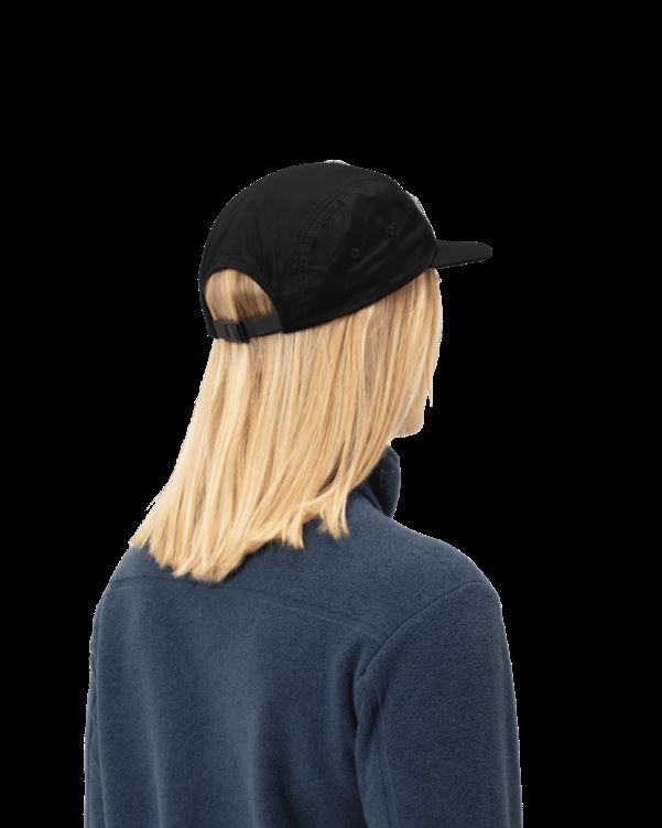 Norrona Unisex Tech Cap Met Vijf Panelen Kaviaar Zwart