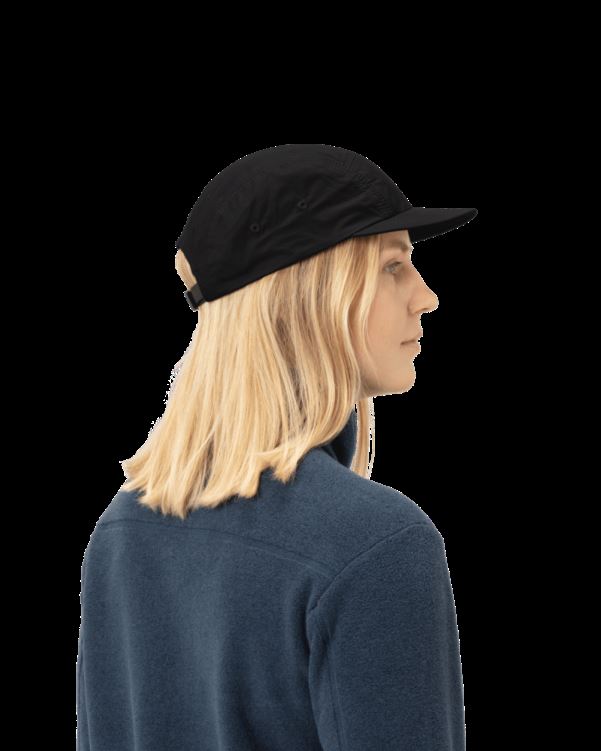 Norrona Unisex Tech Cap Met Vijf Panelen Kaviaar Zwart