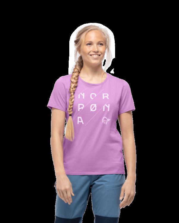 Norrona /29 Katoenen T-shirt Met Schuin Logo Voor Dames Met Paarse Tule